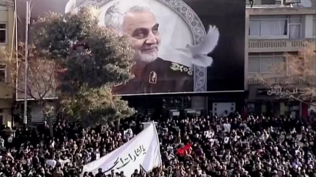 Trauerfeier für den getöteten iranischen General Ghassem Soleimani in Kerman im Januar 2020. - Bild: Uncredited/Iran Press/AP/dpa