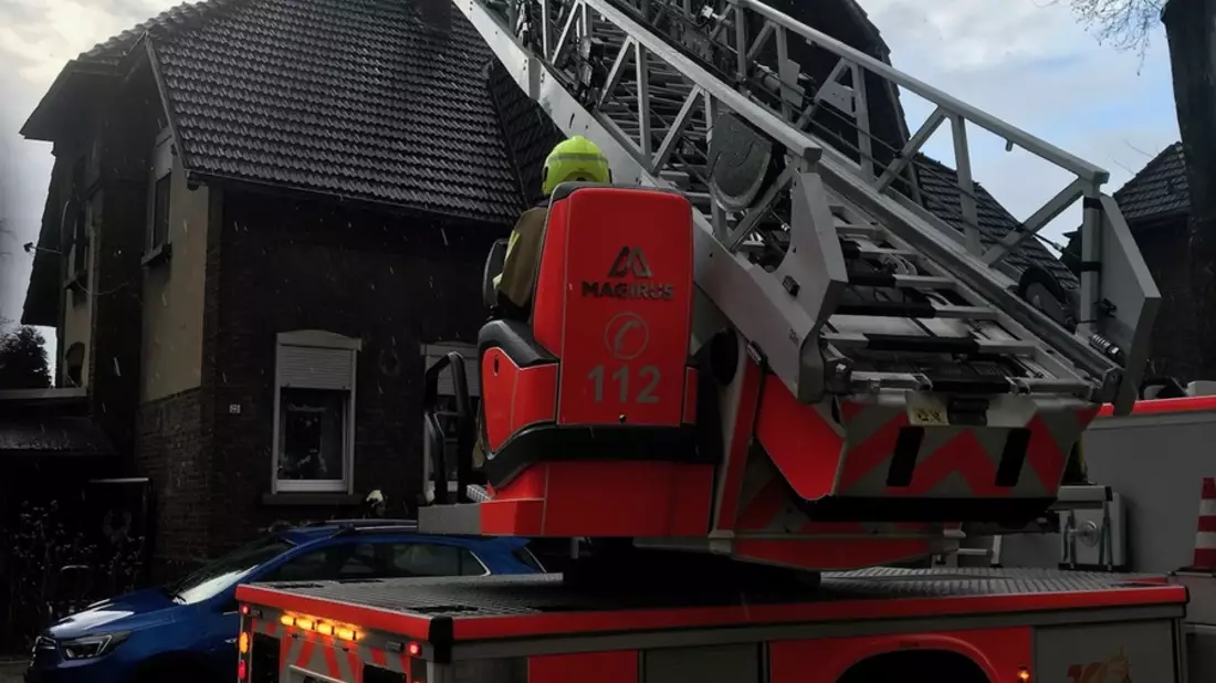 FW-BOT: Kaminbrand in Bottrop-Batenbrock - Bild: presseportal.de