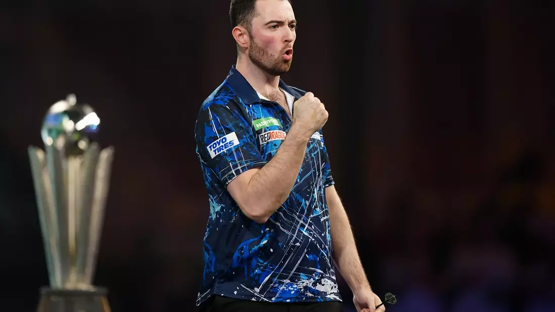 Humphries gewann das Finale nach 2:4-Satzrückstand noch mit 7:4. - Bild: Zac Goodwin/PA Wire/dpa