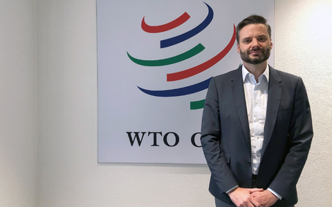 «Wir sehen erste Anzeichen dafür, dass es eine Reorientierung des Handels anhand geopolitischer Einflusssphären gibt», sagt Ralph Ossa, Chefökonom der Welthandelsorganisation (WTO). - Foto: Christiane Oelrich/dpa