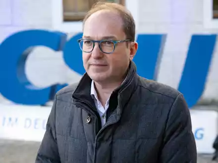 «Europa muss sich mit neuem Schwung auf seine Kernaufgaben konzentrieren», sagt CSU-Landesgruppenchef Alexander Dobrindt. - Foto: Sven Hoppe/dpa