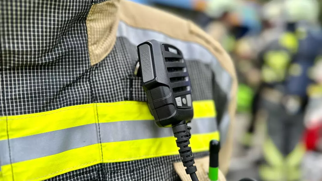 FW Hünxe: Umgestürzter Baum in Hünxe - Bild: presseportal.de