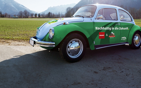 Unikat: Stuttgarter gewinnt 50 Jahre alten Käfer mit E-Motor bei PENNY-Jubiläumsverlosung - Foto: presseportal.de