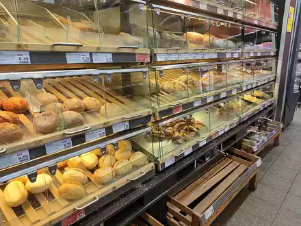 Brotregal im Supermarkt (Archiv) - Foto: über dts Nachrichtenagentur