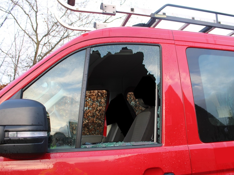 POL-MI: Mehrere Fahrzeugaufbrüche in der Nacht zu Mittwoch - Foto: presseportal.de