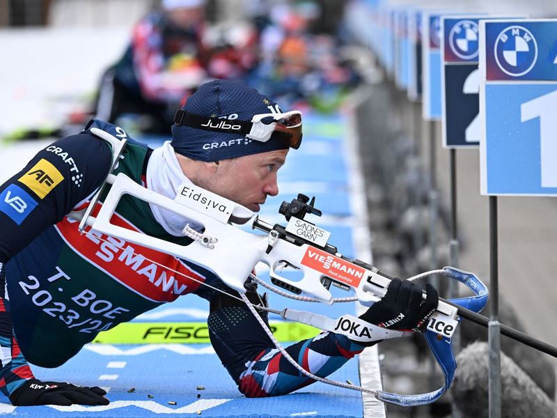 Der Norweger Tarjei Bö beim Training in Oberhof. - Foto: Martin Schutt/dpa
