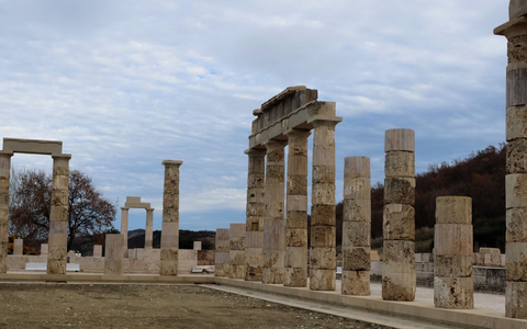 Der größtenteils restaurierte Palast von Philipp II. von Makedonien. - Foto: -/Kulturministerium Athen/dpa