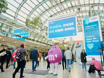 Von Opfergaben zu Werbeträgern: Pop-Up Ausstellung zeigt die Evolution des Werbeartikels auf Werbeartikelmesse PSI in Düsseldorf - Foto: presseportal.de