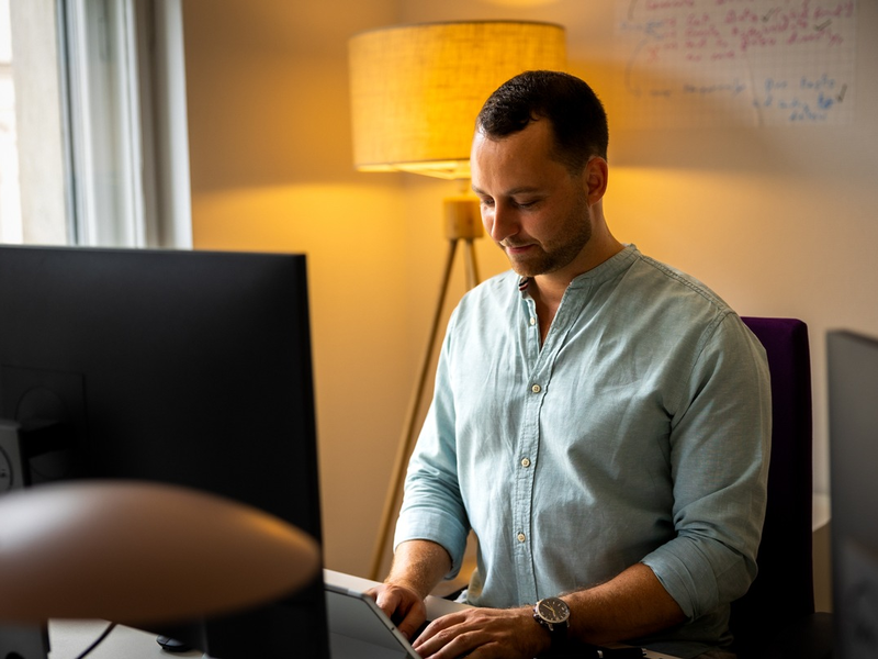 Wettbewerbsdruck in der B2B-Branche - Maximilian Karpf verrät, wie sich Unternehmen von der Konkurrenz abheben - Foto: presseportal.de