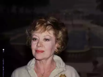 Die Schauspielerin Glynis Johns im September 1982 in New York. - Foto: Carlos Rene Perez/AP/dpa