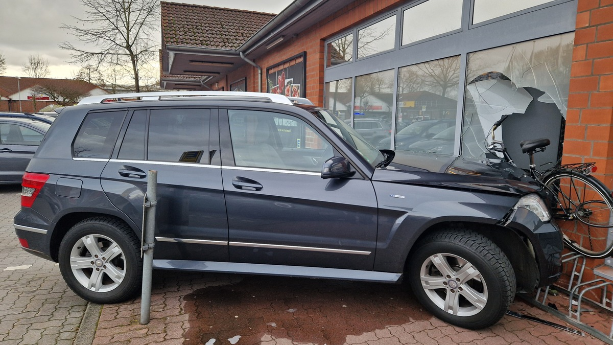 POL-ROW: ++ Einbruchserie am Eurostrand ++ SUV fährt in Einkaufsmarkt - 86-jährige Frau verletzt ++ Infotafel der Gemeinde beschädigt - Polizei bittet um Hinweise ++ - Foto: presseportal.de