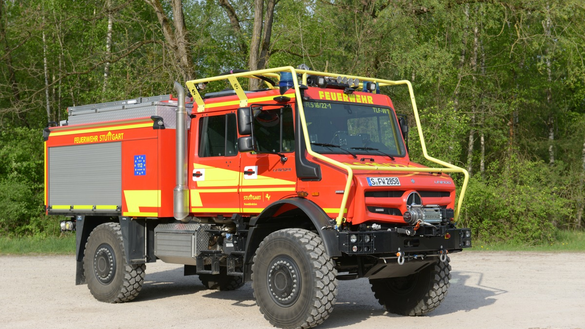 FW Stuttgart: Presseeinladung: Bürgermeister Dr. Clemens Maier übergibt vier Sonderfahrzeuge für Waldbrände, Hilfeleistungen und den Katastrophenschutz an die Feuerwehr Stuttgart - Foto: presseportal.de