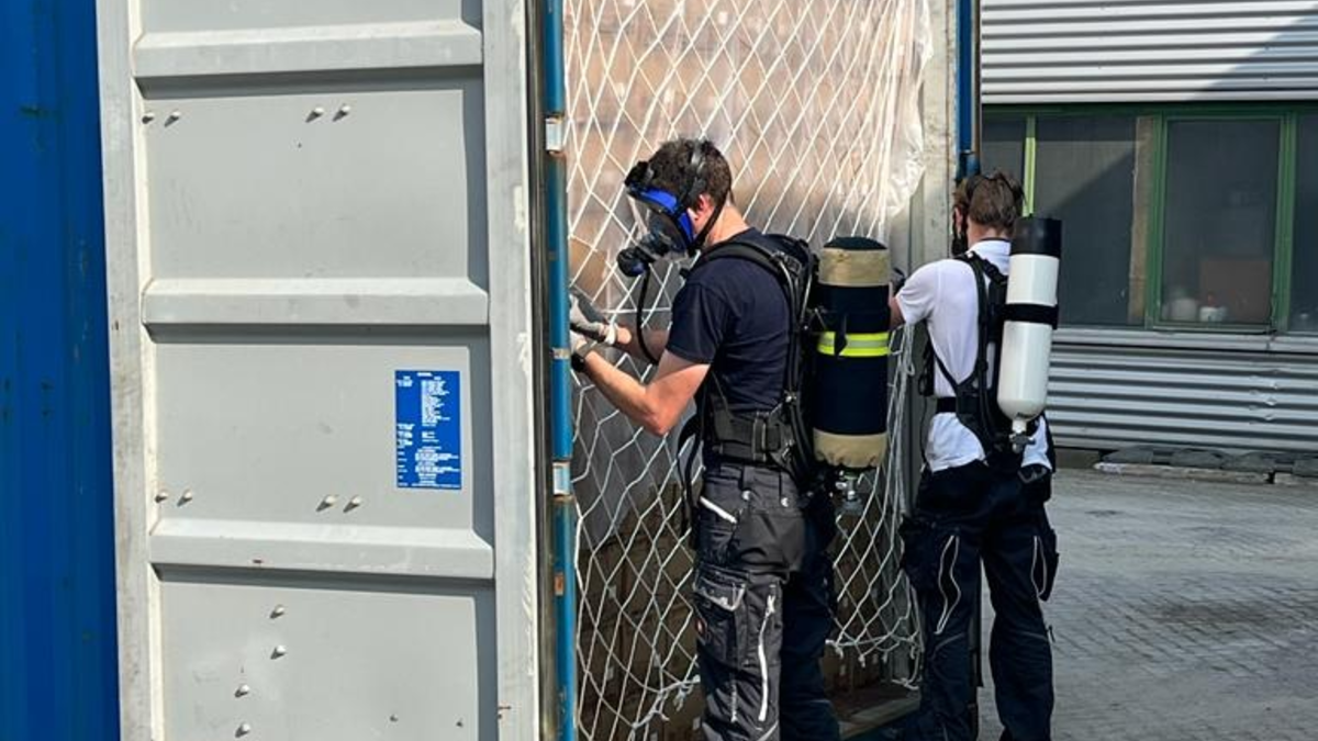 HZA-BI: Bielefelder Zoll zieht über zwei Millionen medizinische Handschuhe aus dem Verkehr/Belastung mit gesundheitsgefährdenden Substanzen festgestellt - Foto: presseportal.de