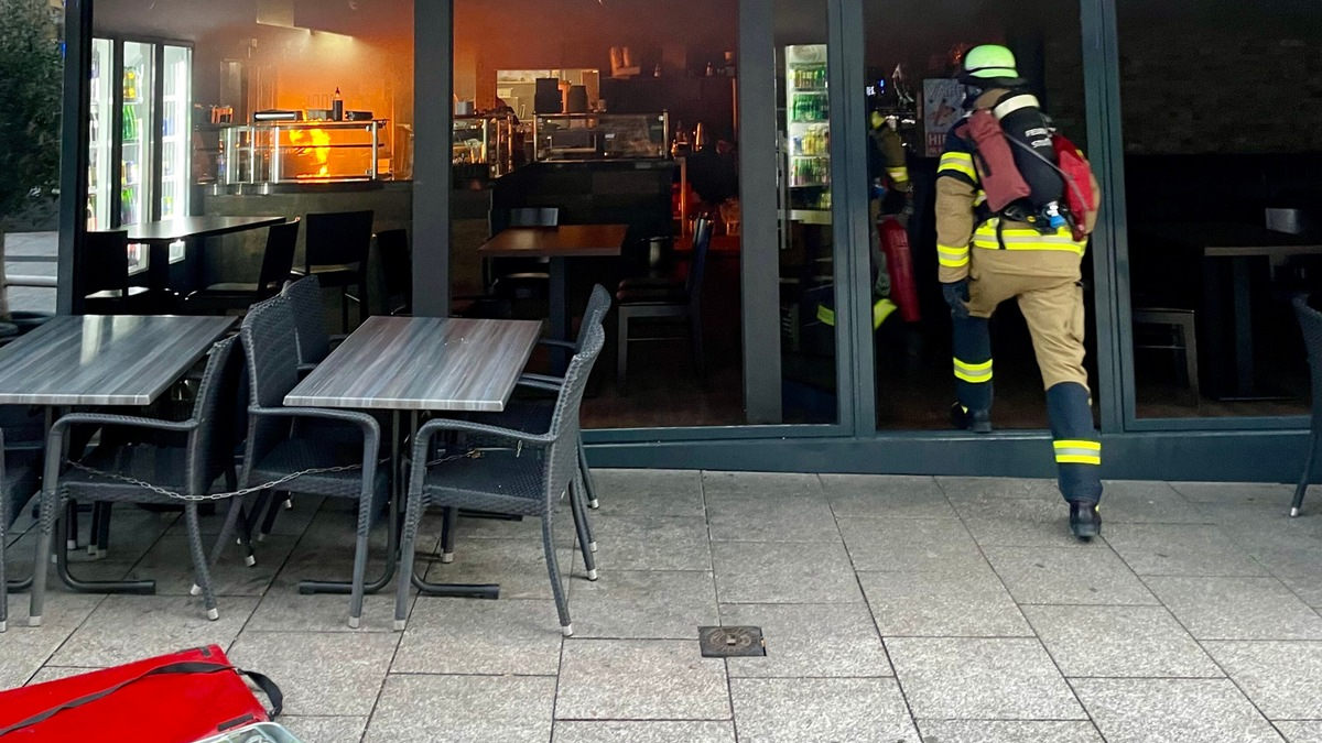 FW Stuttgart: Brennende Fritteuse in Gaststätte - Foto: presseportal.de