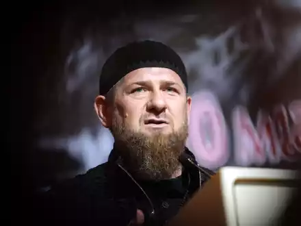 Tschetscheniens regionaler Führer Ramsan Kadyrow ist einer der engsten Gefolgsleute des russischen Präsidenten Wladimir Putin. - Foto: Musa Sadulayev/AP/dpa