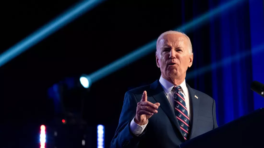 US-Präsident Joe Biden hat vor einer erneuten Präsidentschaft des Republikaners Donald Trump gewarnt. - Bild: Stephanie Scarbrough/AP/dpa