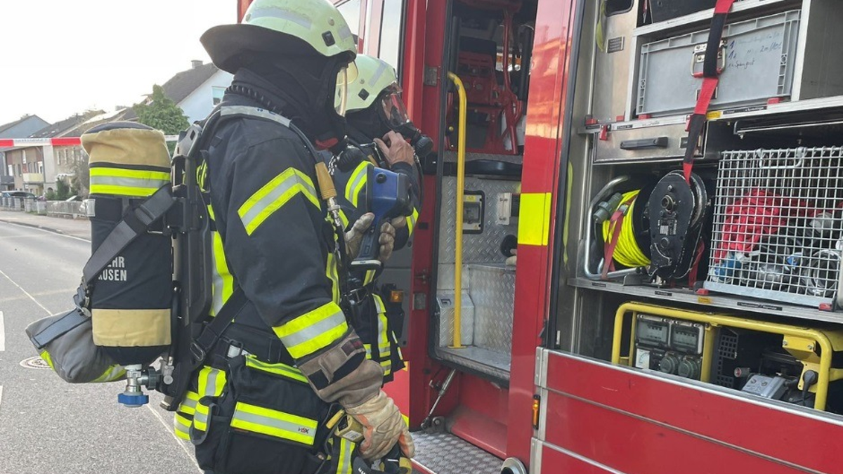 FW-LEV: Freigesetzte Buttersäure in Geschäftshaus und Balkonbrand in Manfort - Foto: presseportal.de