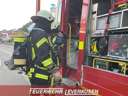FW-LEV: Kehrmaschinenbrand A3 - Foto: presseportal.de