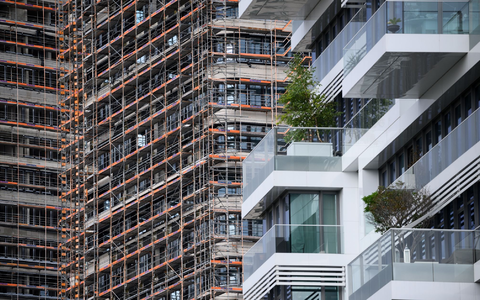 Die Bauzinsen fallen seit Wochen - für Immobilienkäufer mit sehr guter Kreditwürdigkeit sind sie laut einer neuen Studie nun unter die Marke von drei Prozent gesunken. - Foto: Bernd von Jutrczenka/dpa
