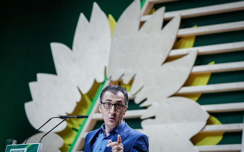 Agrarminister Cem Özdemir erweilt weitergehenden Forderungen von Bauern eine Absage. - Foto: Kay Nietfeld/dpa