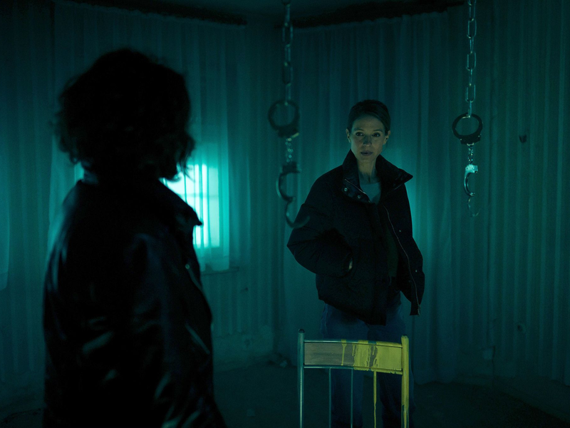 Johanna Stern (Lisa Bitter, r) und Lena Odenthal (Ulrike Folkerts) haben den Ort gefunden, den der Ermordete zuletzt aufgesucht hatte. - Foto: Christian Koch/SWR/ARD/dpa