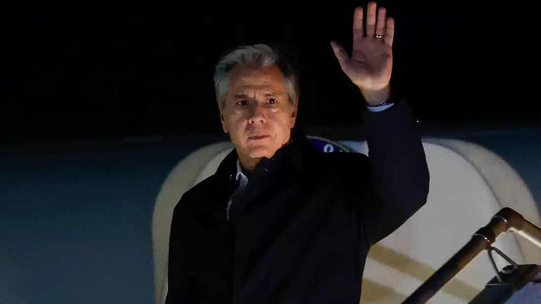 US-Außenminister Antony Blinken kommt während seiner Nahost-Reise zur Beruhigung des Konflikts in Jordanien an. - Bild: Evelyn Hockstein/POOL Reuters/AP/dpa