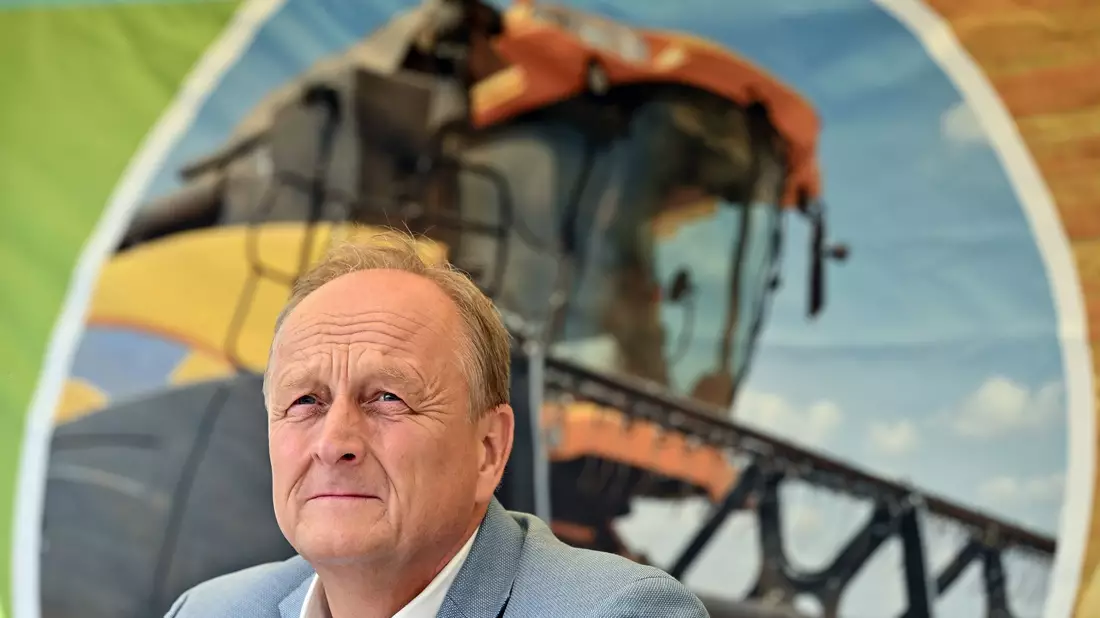 «Rechte und andere radikale Gruppierungen mit Umsturzgelüsten wollen wir auf unseren Demos nicht haben»: Bauernpräsident Joachim Rukwied. - Bild: Martin Schutt/dpa