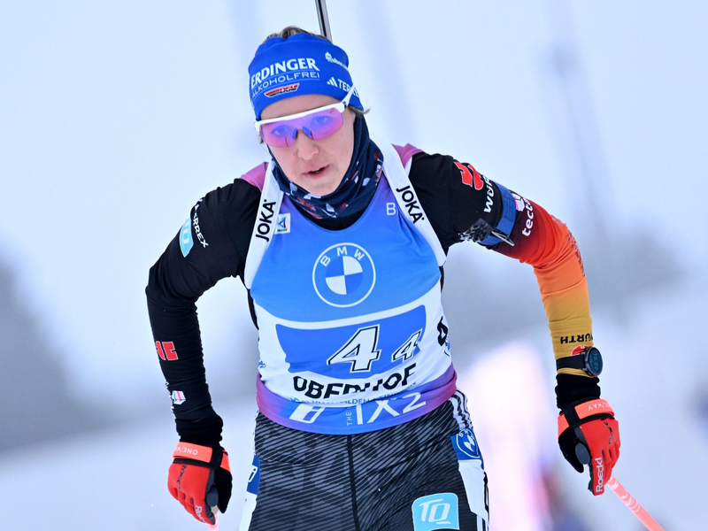 Die Staffel um Franziska Preuss beendete das Rennen in Oberhof auf Rang fünf. - Foto: Martin Schutt/dpa