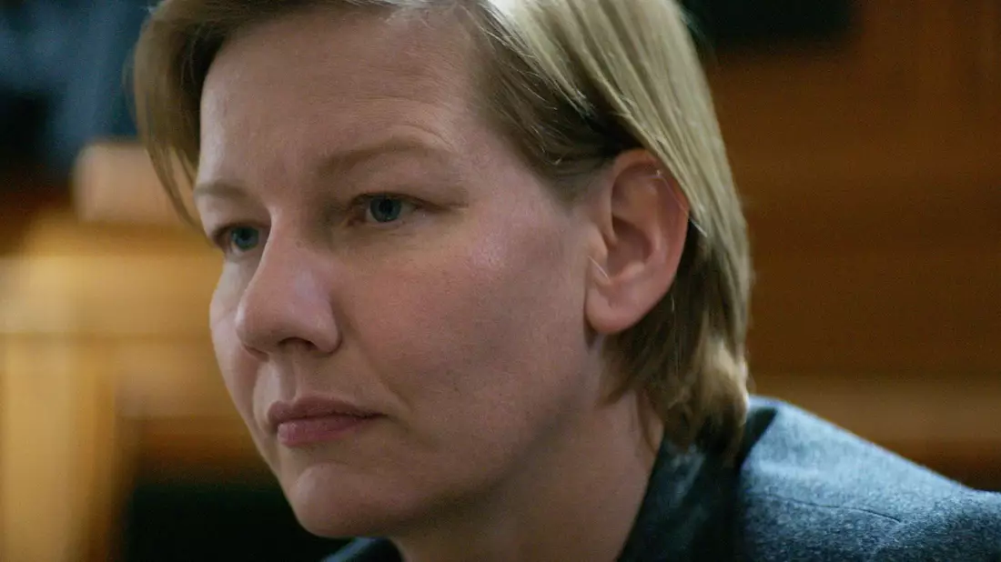 Schauspielerin Sandra Hüller in einer Szene aus Anatomie eines Falls. - Bild: -/LesFilmsPelleas/LesFilmsDePierre/dpa