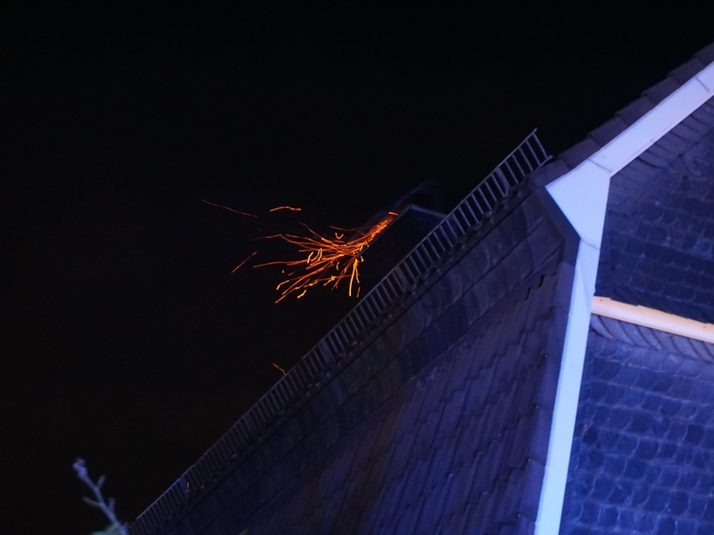 FW Ratingen: Kaminbrand - Foto: presseportal.de