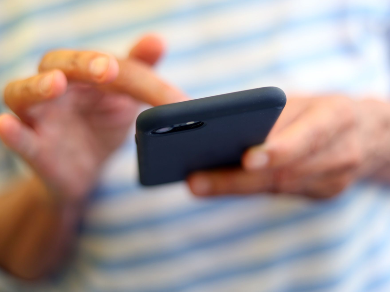 Digitale Gesundheitsanwendungen sollen Patientinnen und Patienten bei bestimmten Problemen helfen. - Foto: Karl-Josef Hildenbrand/dpa