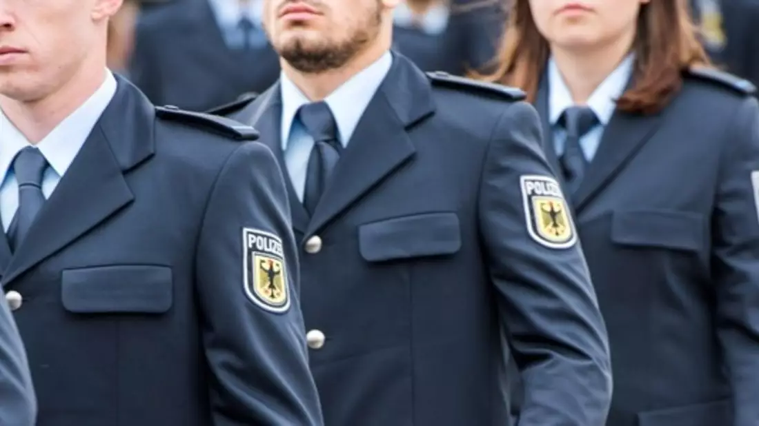 BPOLI EF: Einstellungsberatung durch die Bundespolizei im Berufsinformationszentrum in Gera - Bild: presseportal.de