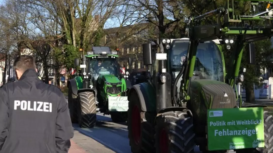 POL-OS: Friedlicher Verlauf der Landwirte-Protestaktionen in der Polizeidirektion Osnabrück - Bild: presseportal.de