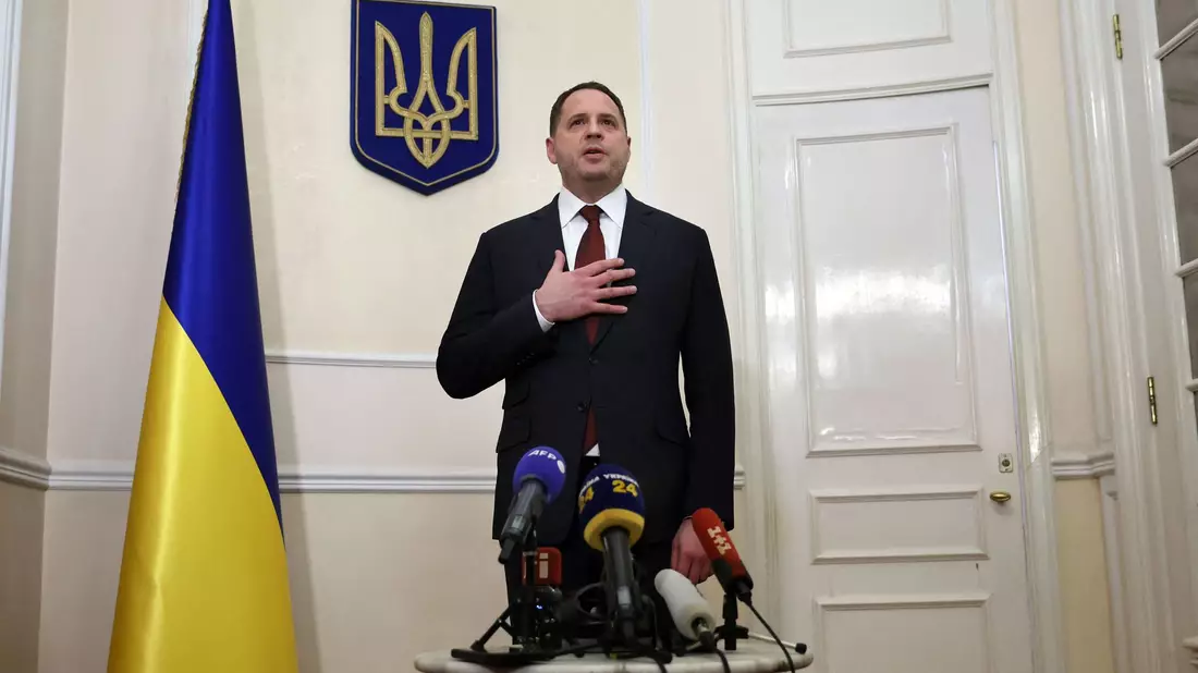 Wirft Moskau systematische Deportation und Umsiedlung ukrainischer Kinder vor: Andrij Jermak. - Bild: Thomas Coex/AFP/dpa