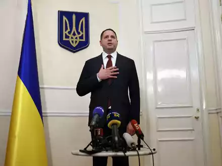 Wirft Moskau systematische Deportation und Umsiedlung ukrainischer Kinder vor: Andrij Jermak. - Foto: Thomas Coex/AFP/dpa