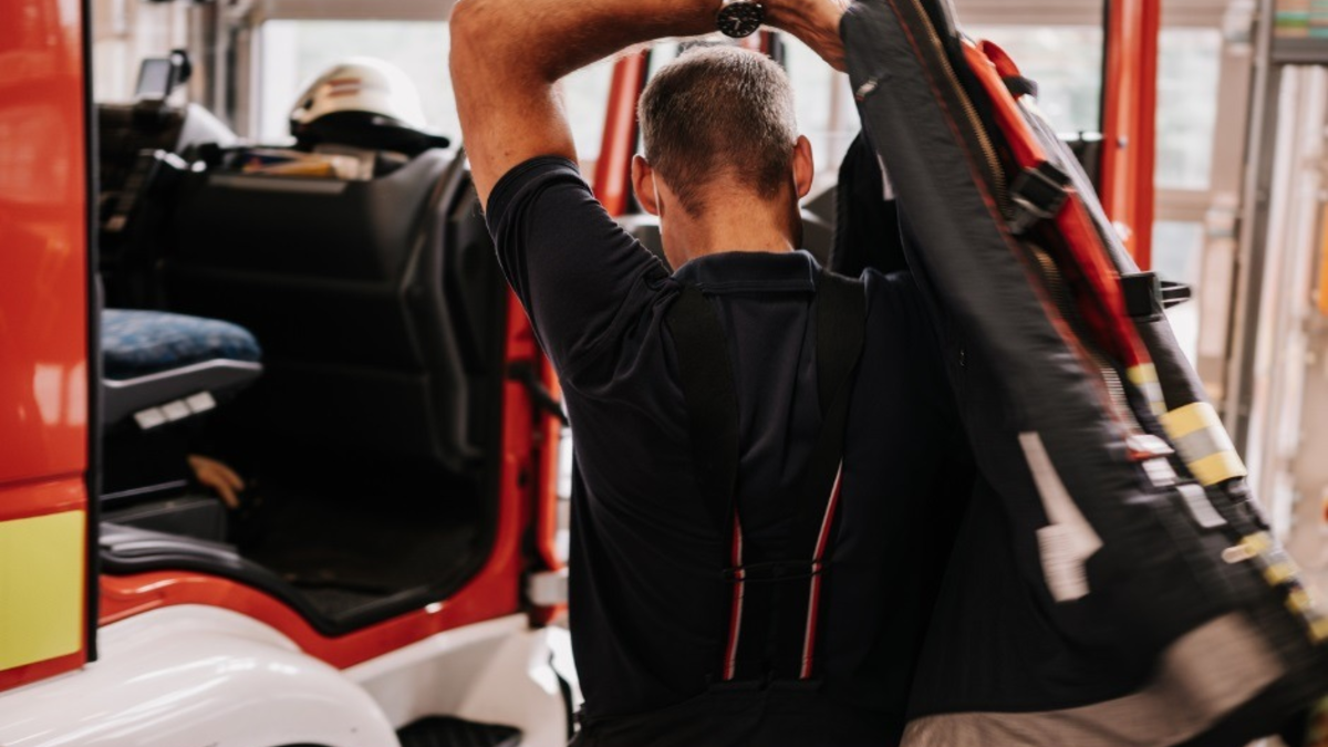 FW-LEV: Unbekannte Flüssigkeit auf der Carl-Duisberg-Straße - Foto: presseportal.de