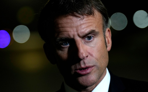 Frankreichs Präsident Emmanuel Macron tauscht seine Premierministerin aus. - Foto: Christophe Ena/AP Pool/dpa