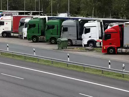 Lkw (Archiv) - Foto: über dts Nachrichtenagentur