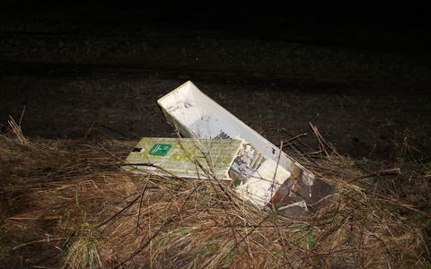 POL-MI: Lkw fährt Verteilerkasten um und flüchtet - Foto: presseportal.de