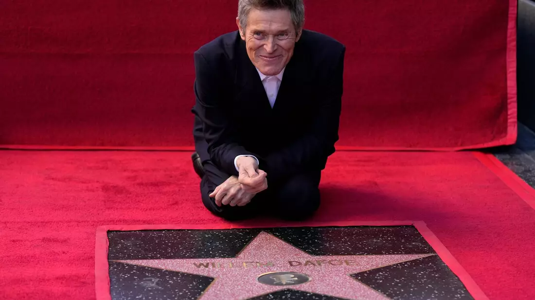 Willem Dafoe bekommt seinen Stern auf dem Hollywood «Walk of Fame». - Bild: Chris Pizzello/AP/dpa