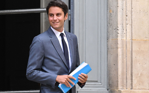 Gabriel Attal war bislang Bildungsminister in Frankreich. Nun wurde er von Präsident Macron zum Premierminister ernannt (Archivbild). - Foto: Bertrand Guay/AFP/dpa