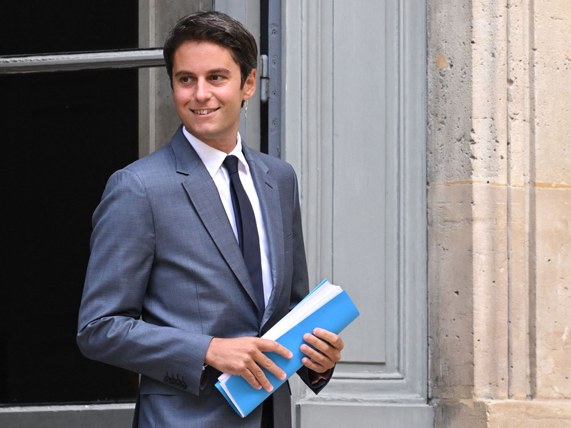 Gabriel Attal war bislang Bildungsminister in Frankreich. Nun wurde er von Präsident Macron zum Premierminister ernannt (Archivbild). - Foto: Bertrand Guay/AFP/dpa