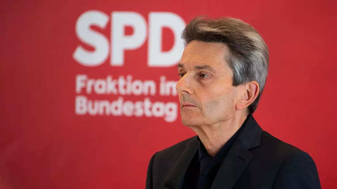 Rolf Mützenich ist der Vorsitzende der SPD-Bundestagsfraktion. (Archivbild) - Bild: Serhat Koçak/dpa