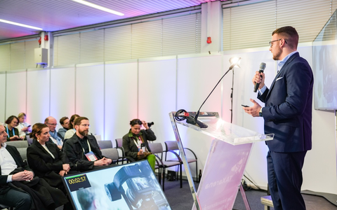 Mit neuer Kraft ins neue Jahr: Filip Rutzen gibt 5 Tipps, wie Steuerberater 2024 effizienter werden - Foto: presseportal.de