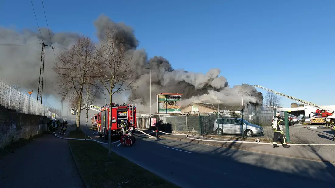 FW-DO: Lagerhalle mit Werkstatt ausgebrannt - Bild: presseportal.de