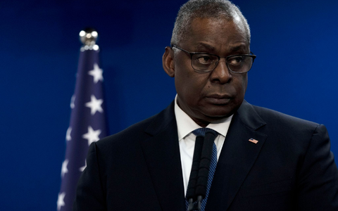 Ist Lloyd Austin noch zu halten? - Foto: Maya Alleruzzo/AP/dpa