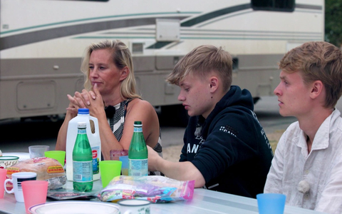 Etappe zwei der großen Familienreise / Joey Kelly und Familie - Roadtrip Panamericana: Musikalische Niederlage für die Kellys und Geldsorgen - Foto: presseportal.de Etappe zwei der großen Familienreise / Joey Kelly und Familie - Roadtrip Panamericana: Musikalische Niederlage für die Kellys und Geldsorgen - Foto: presseportal.de