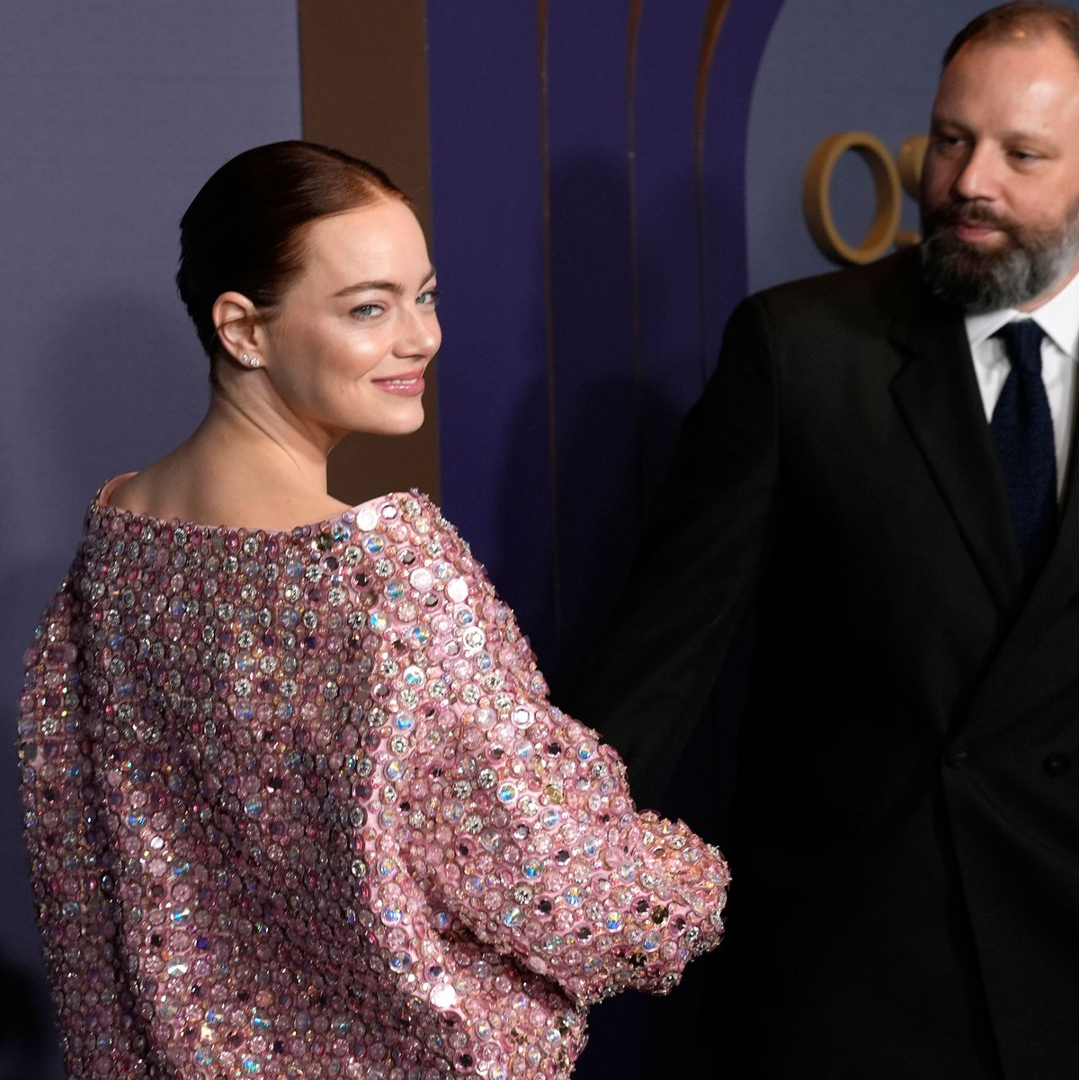 Golden-Globes-Gewinner: Emma Stone und Yorgos Lanthimos haben zusammen 
das Fantasy-Märchen «Poor Things» gedreht. - Foto: Chris Pizzello/Invision/AP/dpa