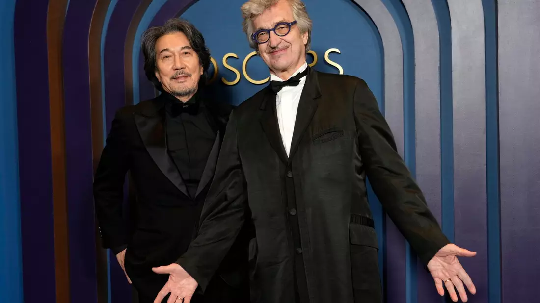 Koji Yakusho und Wim Wenders haben zusammen den Film «Perfect Days» gedreht. - Bild: Chris Pizzello/Invision/AP/dpa