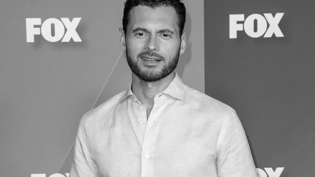 Er wurde nur 42 Jahre alt: Der Schauspieler Adan Canto ist tot. - Bild: Christopher Smith/Invision/AP/dpa